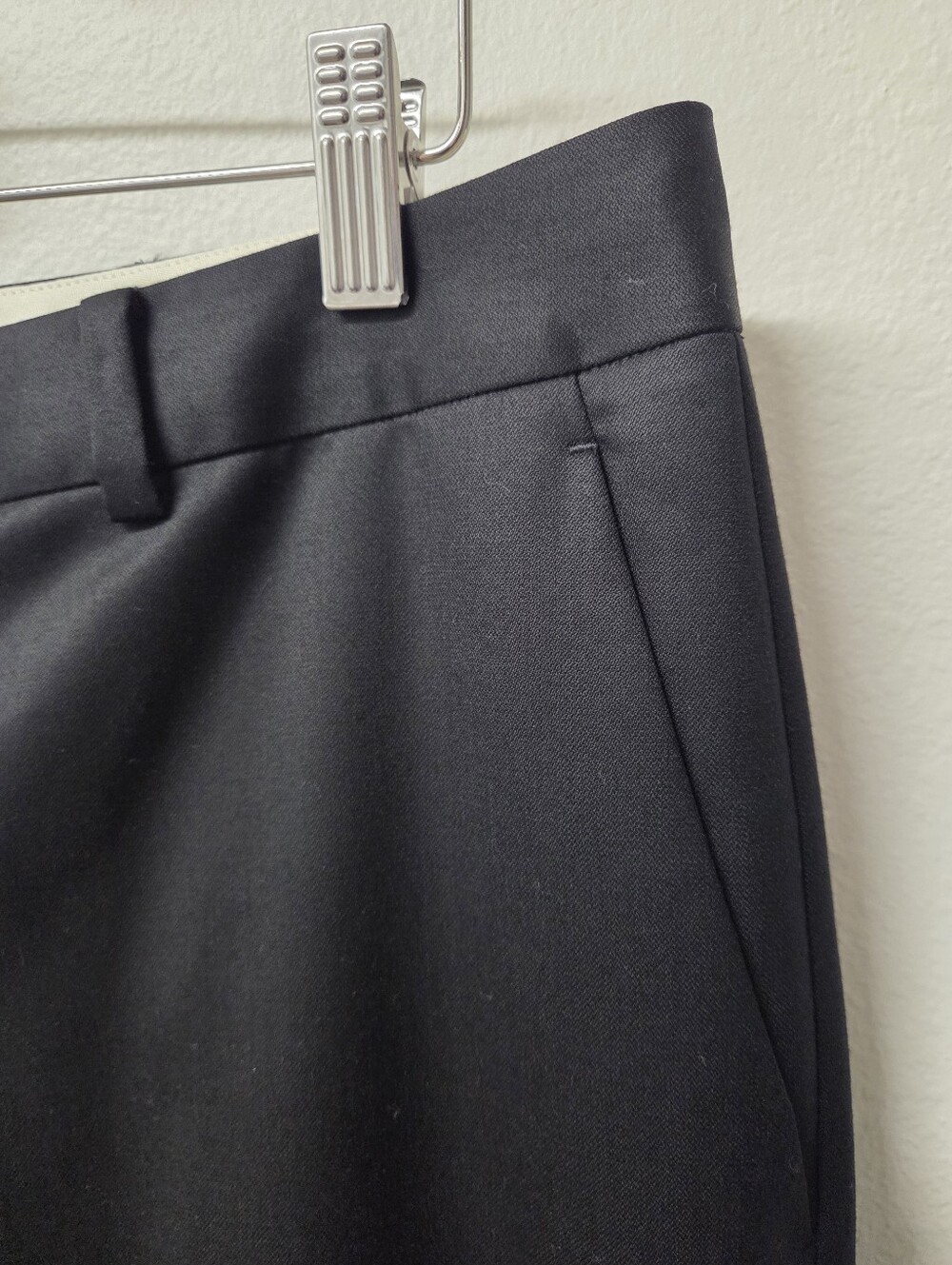 Beautiful Wool Pants - Picture 4 of 9